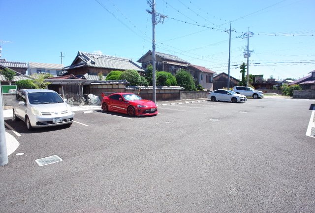 駐車場　駐車場