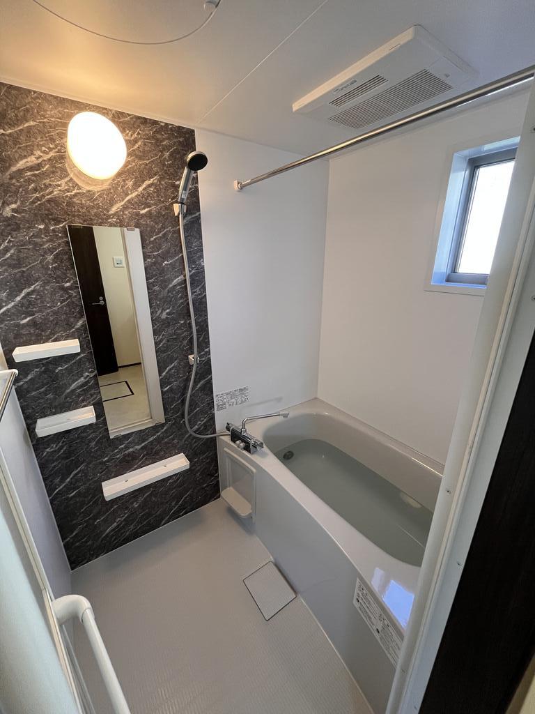 バス・シャワールーム　※同タイプ写真