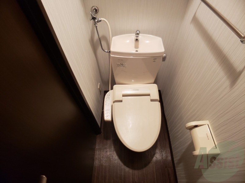 トイレ　トイレです。ウォシュレット付を探している方、おすすめです。