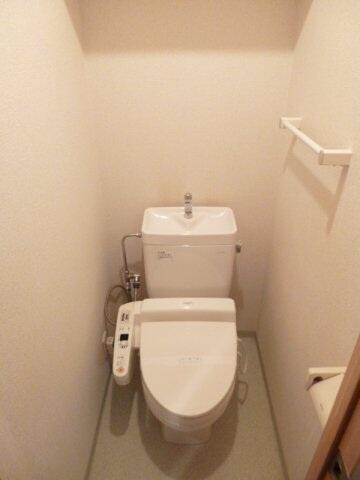 トイレ　同タイプ参考写真