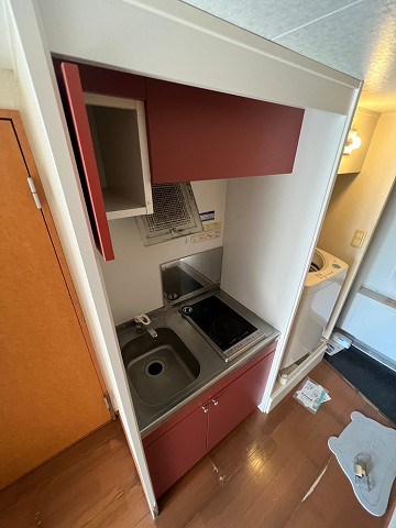 キッチン　コンパクトなキッチンで掃除もラクラク