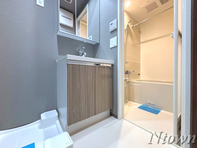 洗面設備　広い洗面スペース