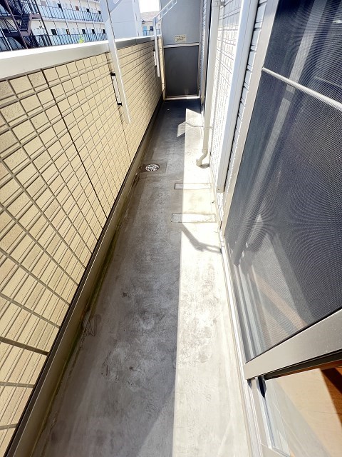 バルコニー　開放的で明るい空間を演出してくれるバルコニーです