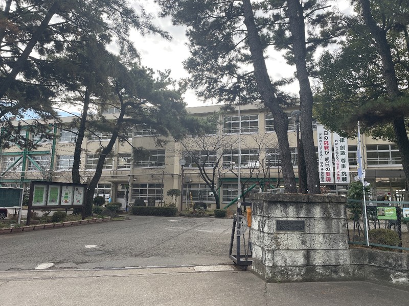 中学校　加古川市立浜の宮中学校（中学校）まで1710m