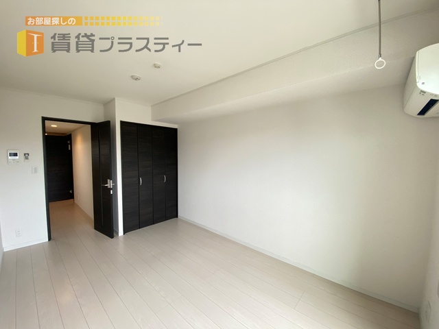 居室・リビング　間取り反転タイプ