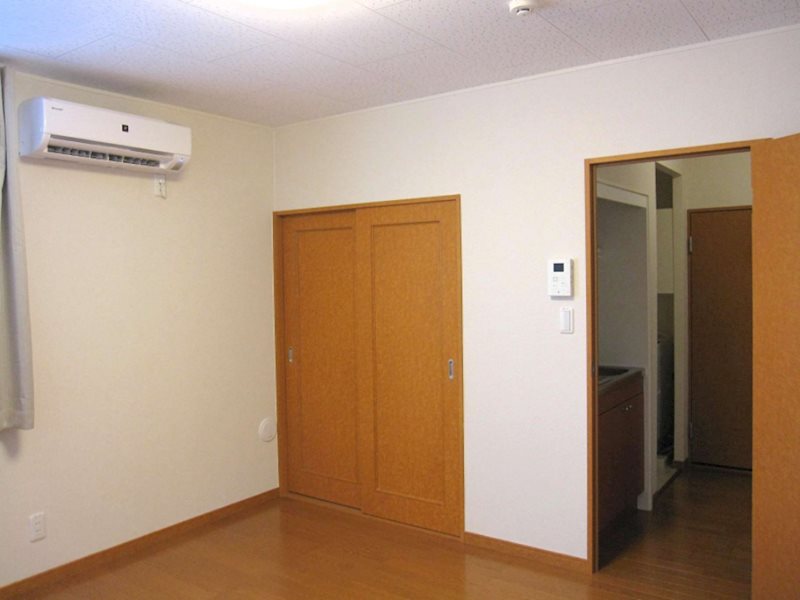 居室・リビング　※別のお部屋の写真です