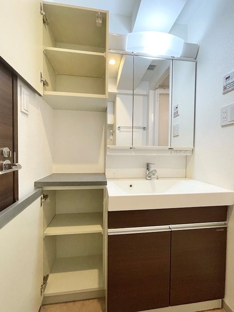 洗面設備　独立洗面台