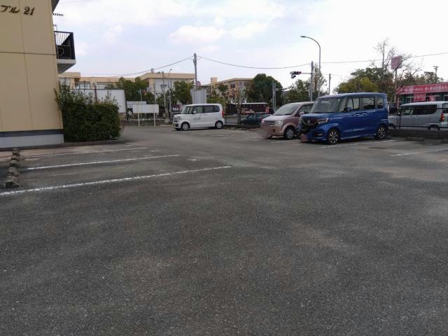 駐車場　駐車場