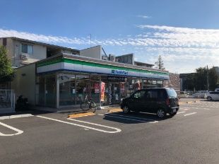 コンビニ　ファミリーマート（コンビニ）まで250m