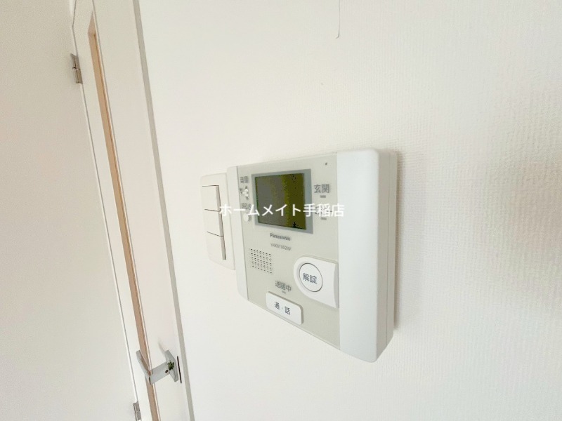 セキュリティ　モニター付きインターホンで安心です♪