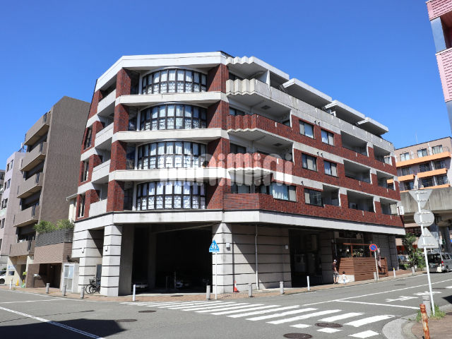建物外観　仲町台駅まで徒歩１分！