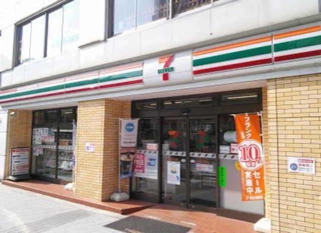 コンビニ　セブンイレブン蒲田アロマスクエア前店（コンビニ）まで119m