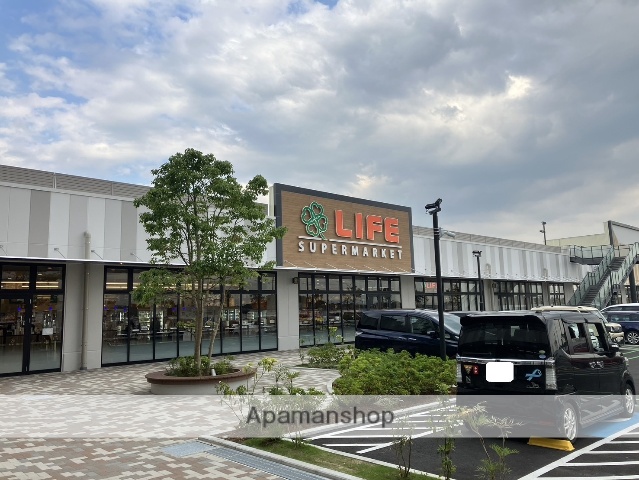 スーパー　ライフ　ソコラ所沢店（スーパー）まで807m