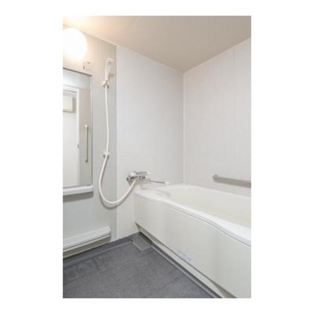 バス・シャワールーム　※写真は同タイプ住戸です。