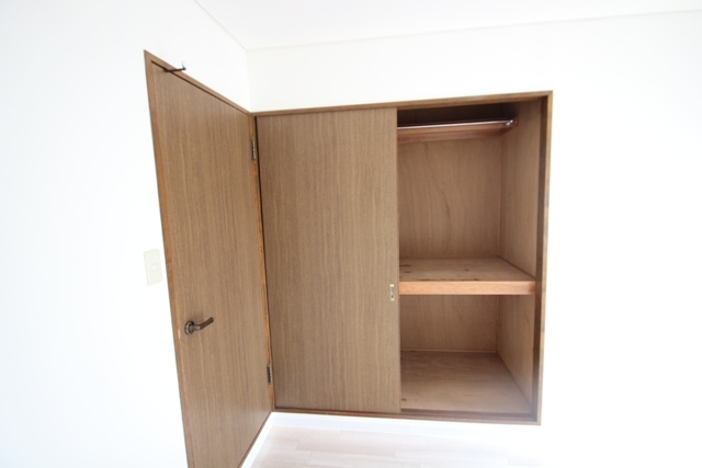 収納　６帖洋間