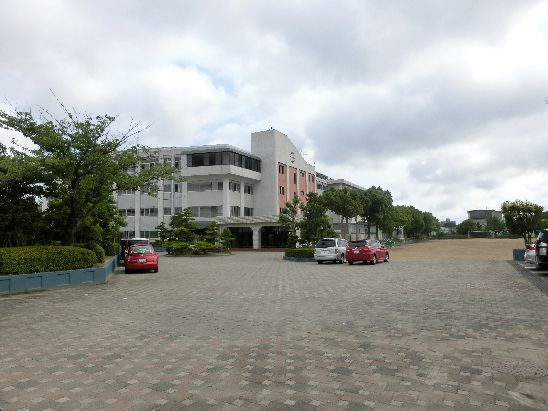 中学校　浜松市立佐鳴台中学校（中学校）まで591m