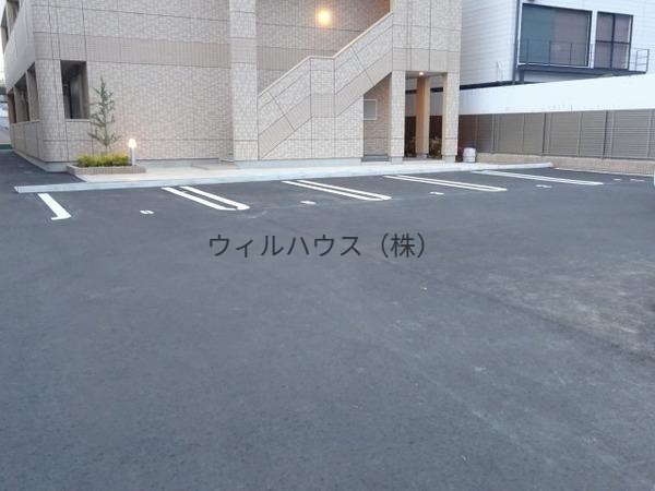 駐車場　駐車場！