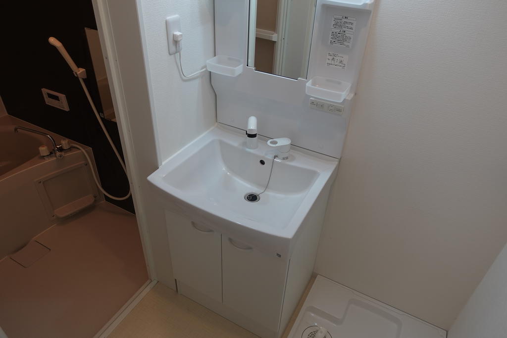 洗面設備　102号室の写真になります