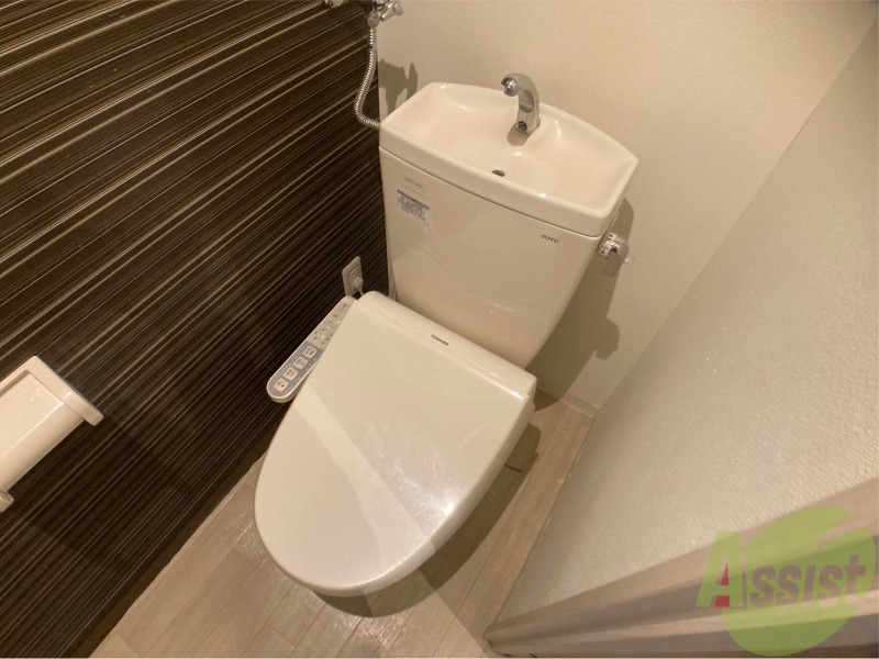 トイレ　こちらはトイレです。清潔感があり、安心して使用できます。