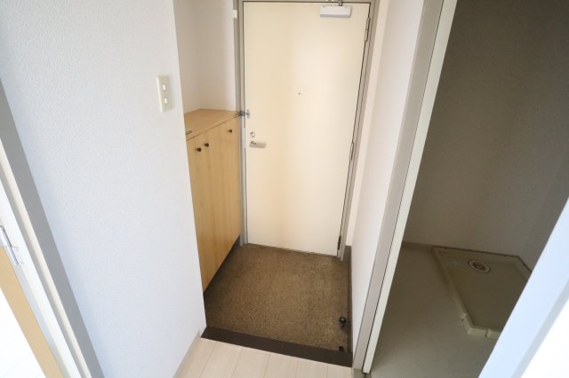 メゾンSTの玄関写真