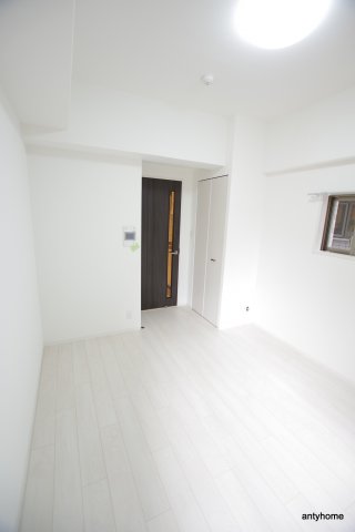 地下鉄長堀鶴見緑地線 京橋駅 徒歩7分 11階建 築8年の居間写真