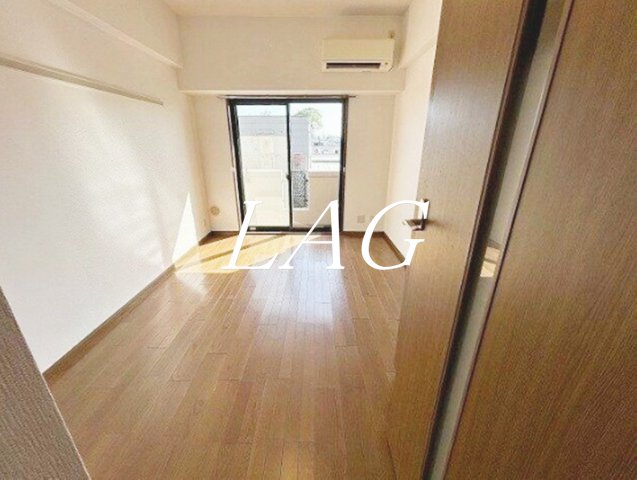 居室・リビング　洋室のお部屋です。