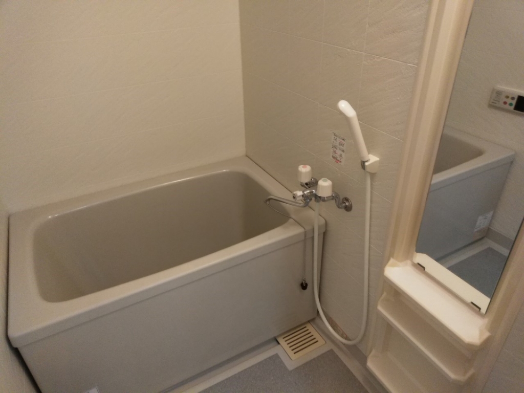 バス・シャワールーム　※画像は別部屋の参考写真を含む