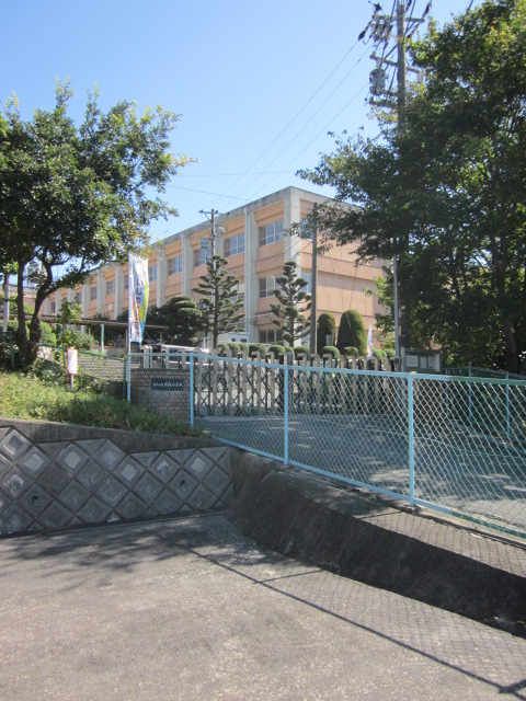 小学校　桑名市立大成小学校（小学校）まで666m