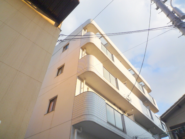 広島市中区舟入町のマンションの建物外観