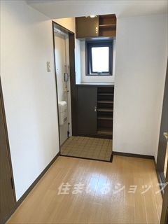 【サンパレス香川の玄関】