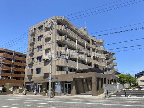 新潟市中央区新和のマンションの建物外観