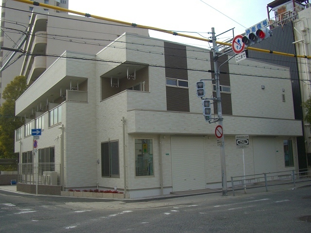 大阪市平野区平野元町のアパートの建物外観