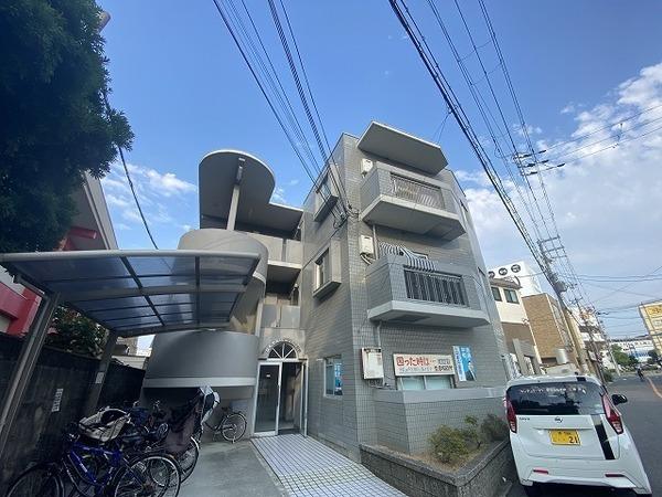 【ロイヤルハイツ深井清水の建物外観】