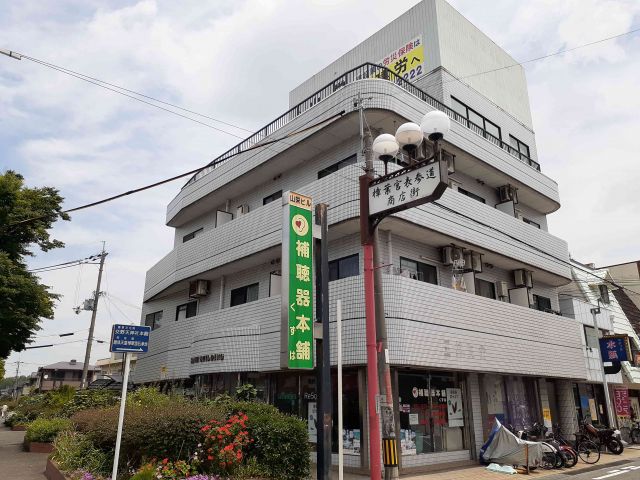 枚方市楠葉野田のマンションの建物外観