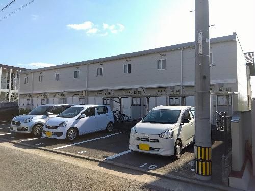 【高松市木太町のアパートの建物外観】