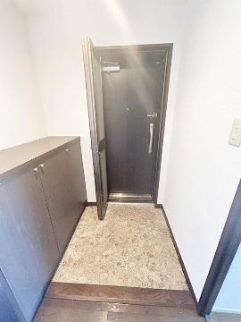 グレーシィ茨木　玄関　玄関