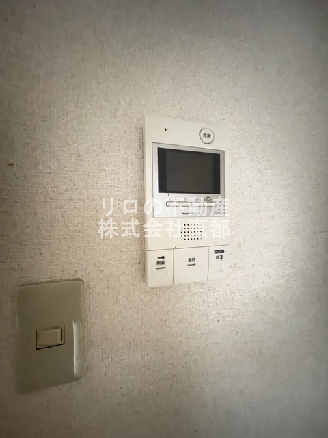 セキュリティ　訪問者が一目で分かるＴＶモニタ付インターホンです！