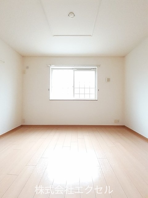 その他部屋・スペース　フローリングの室内です。