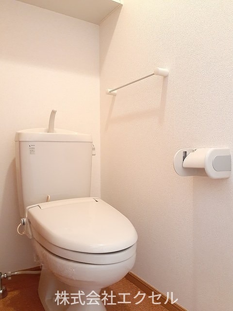 トイレ　暖房便座です。