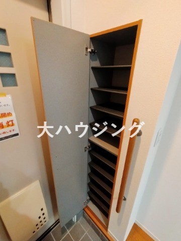 玄関　その他部屋写真もございます