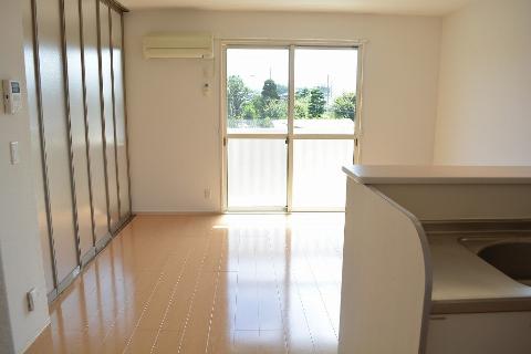 居室・リビング　リビング