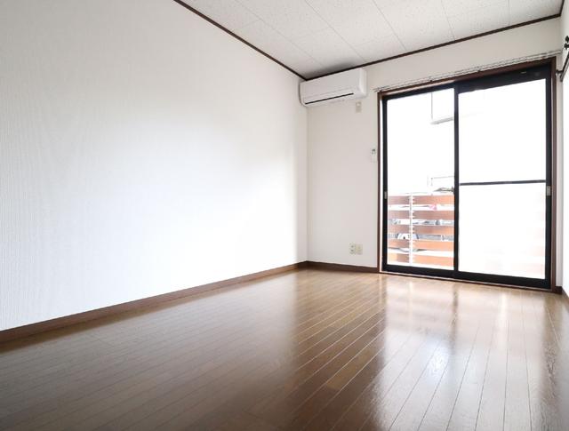 居室・リビング　居室