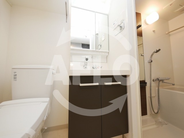 洗面設備　エステムコート梅田・天神橋IIIアヴァンテ　独立洗面台