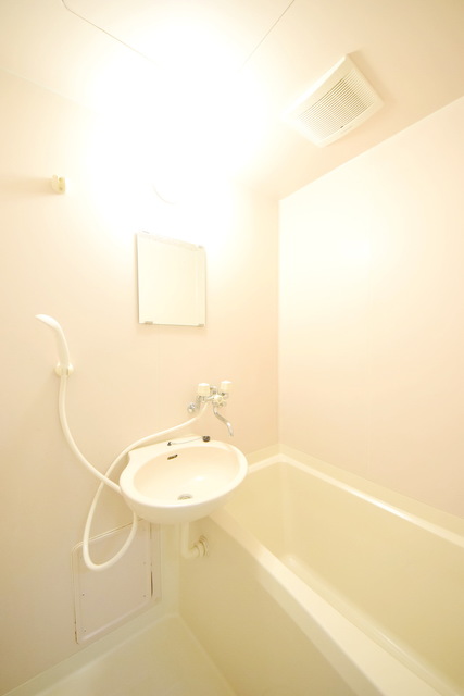 バス・シャワールーム　～一日の疲れを癒しましょうっ～