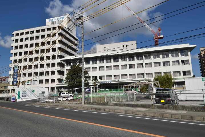 病院　西条中央病院（病院）まで755m