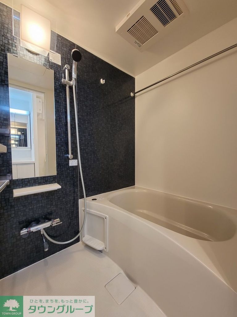 バス・シャワールーム　お問合せは(株)タウンハウジング東京へ