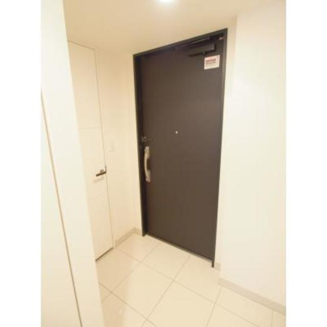 玄関　※写真は同タイプ住戸です。
