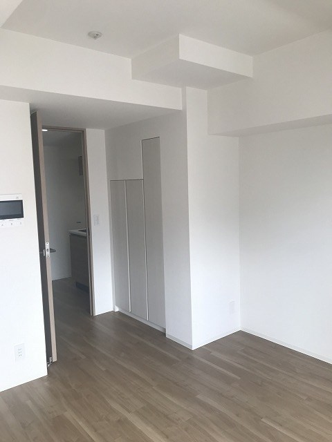 居室・リビング　※参考写真（同物件別部屋です）