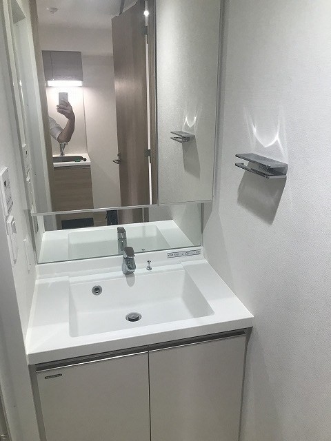 洗面設備　※参考写真（同物件別部屋です）