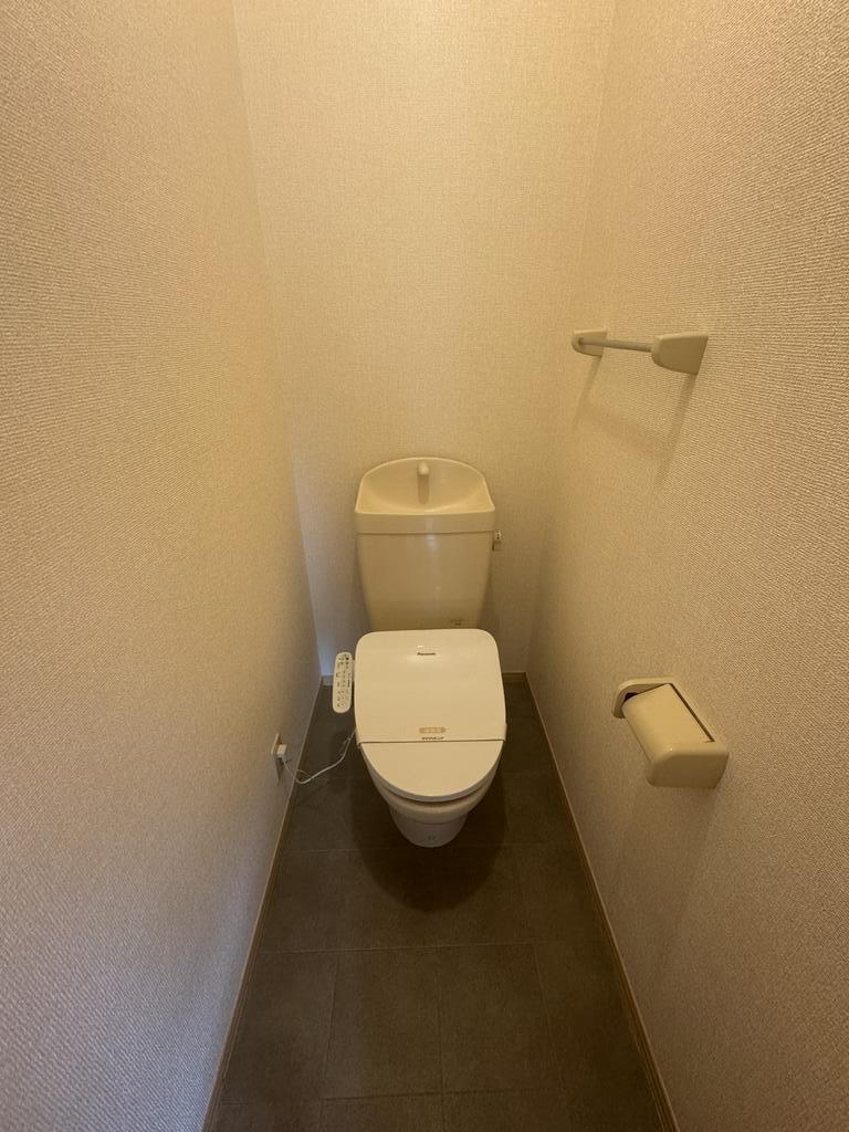 トイレ　※反転タイプのお部屋の写真